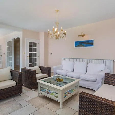 Pomer Ii Casa de Férias *