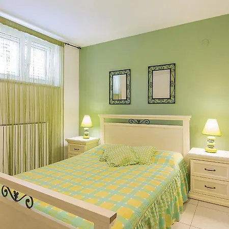 Casa de Férias Pomer Ii *