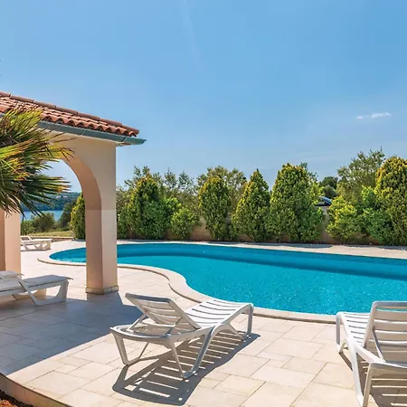 Dom wakacyjny Pomer Ii