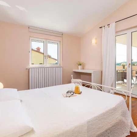 Pomer Ii Dom wakacyjny Pula