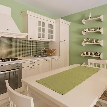 Semesterbostad Pomer Ii