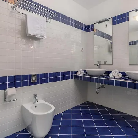 Pomer Ii Semesterbostad Pula