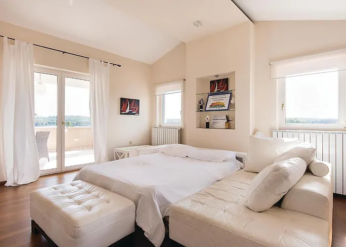 Pomer Ii Ferienhaus *