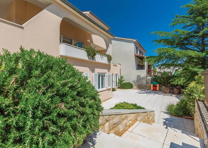 Pomer Ii Ferienhaus *